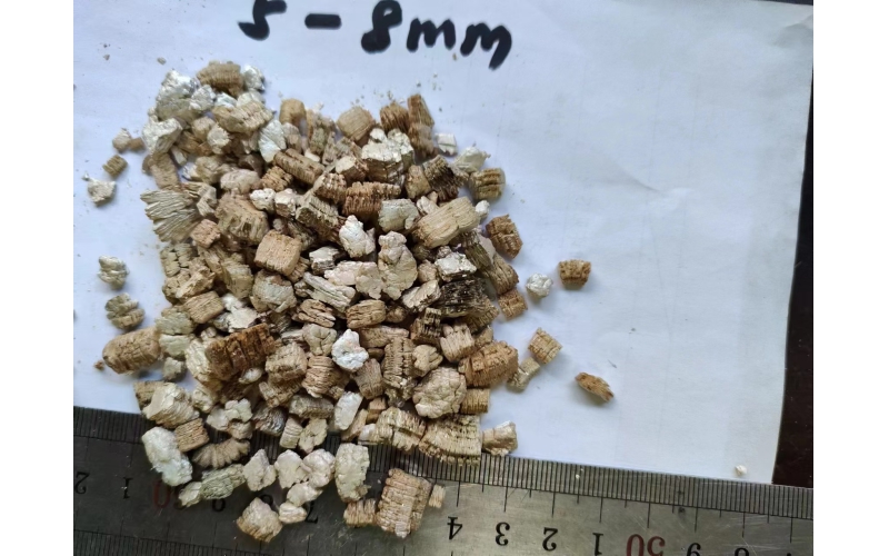 Silver Vermiculite Filler Material