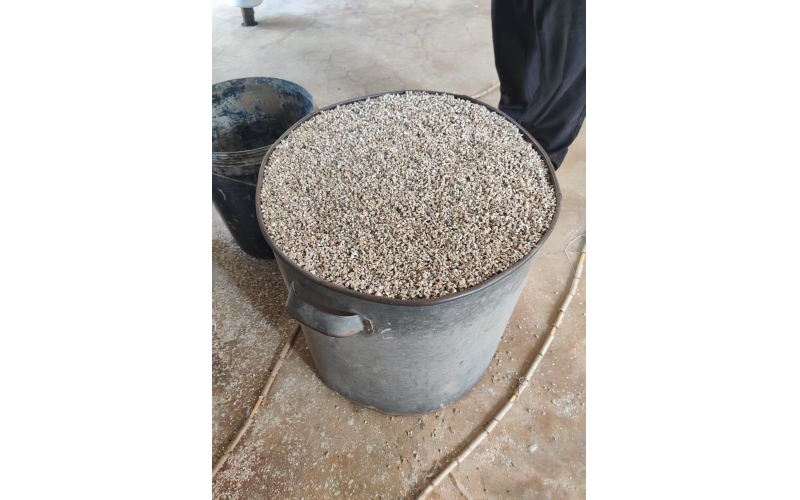 Expand Silver Vermiculite 10-40mesh